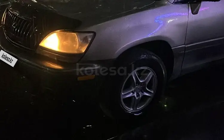 Lexus RX 300 1999 годаfor4 000 000 тг. в Алматы