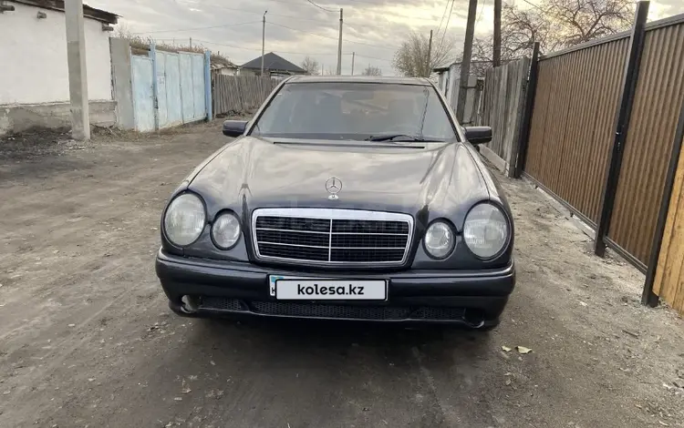 Mercedes-Benz E 200 1997 годаүшін2 300 000 тг. в Семей