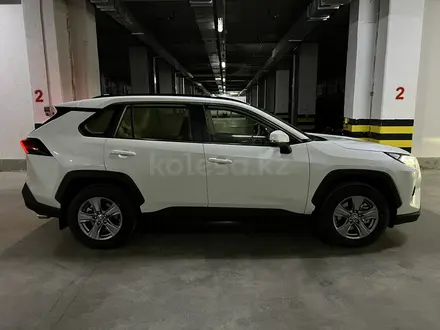 Toyota RAV4 2022 года за 23 950 000 тг. в Астана – фото 8