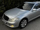 Mercedes-Benz S 500 2006 года за 5 800 000 тг. в Тараз