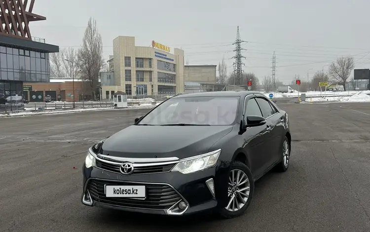 Toyota Camry 2016 годаfor10 800 000 тг. в Алматы