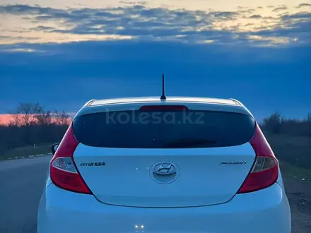 Hyundai Accent 2013 года за 5 300 000 тг. в Уральск – фото 2