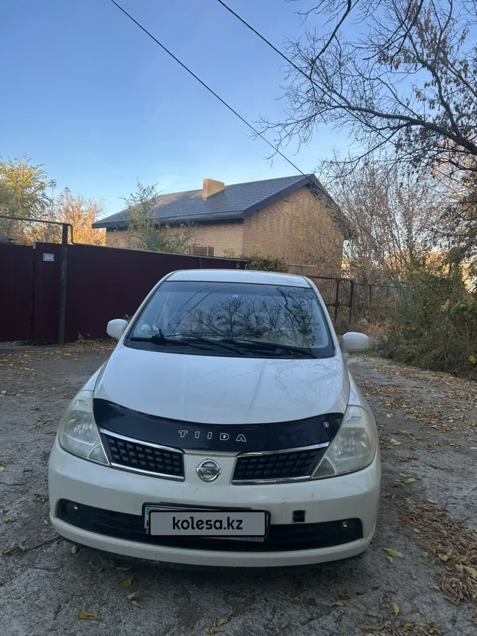 Nissan Tiida, 2004