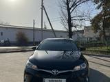 Toyota Camry 2016 года за 9 300 000 тг. в Алматы – фото 2