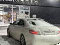 Toyota Camry 2011 года за 7 100 000 тг. в Актобе – фото 13