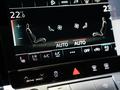 Audi Q8 e-tron 55 S line 2023 года за 38 140 000 тг. в Алматы – фото 30