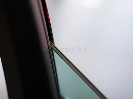 Audi Q8 e-tron 55 S line 2023 года за 38 140 000 тг. в Алматы – фото 32