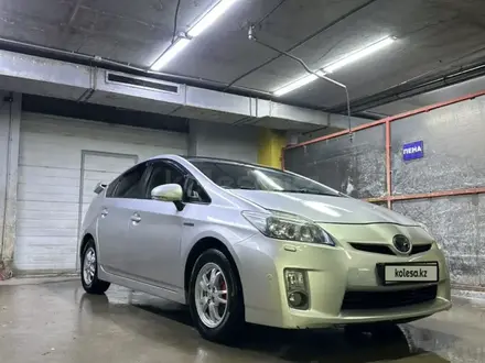 Toyota Prius 2010 года за 6 800 000 тг. в Астана