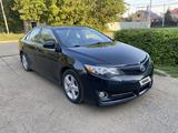 Toyota Camry 2014 года за 6 000 000 тг. в Уральск – фото 2