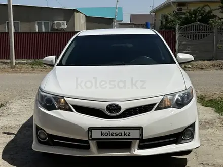 Toyota Camry 2013 года за 8 500 000 тг. в Атырау