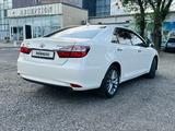 Toyota Camry 2016 года за 11 200 000 тг. в Каскелен – фото 2