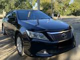 Toyota Camry 2012 года за 9 000 000 тг. в Актобе – фото 4