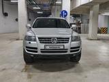 Volkswagen Touareg 2006 годаүшін5 000 000 тг. в Астана