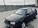 Volkswagen Golf 1993 годаүшін1 300 000 тг. в Алматы