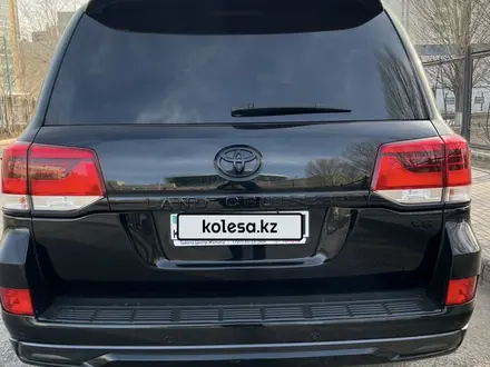 Toyota Land Cruiser 2017 года за 31 500 000 тг. в Астана – фото 4