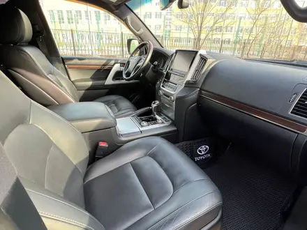 Toyota Land Cruiser 2017 года за 31 500 000 тг. в Астана – фото 10