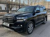 Toyota Land Cruiser 2017 года за 31 500 000 тг. в Астана