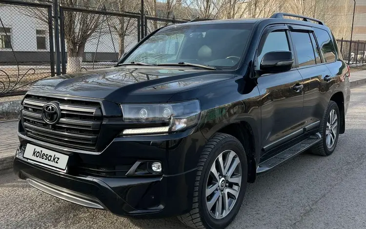 Toyota Land Cruiser 2017 года за 31 500 000 тг. в Астана