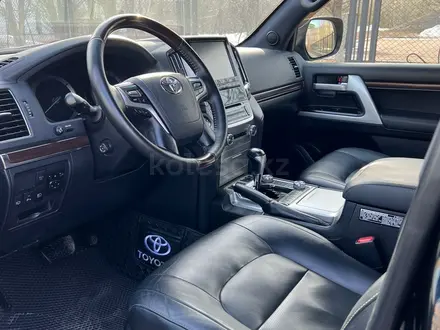 Toyota Land Cruiser 2017 года за 31 500 000 тг. в Астана – фото 5