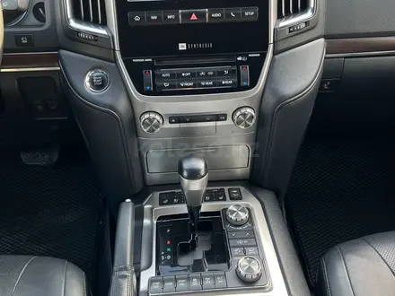 Toyota Land Cruiser 2017 года за 31 500 000 тг. в Астана – фото 7