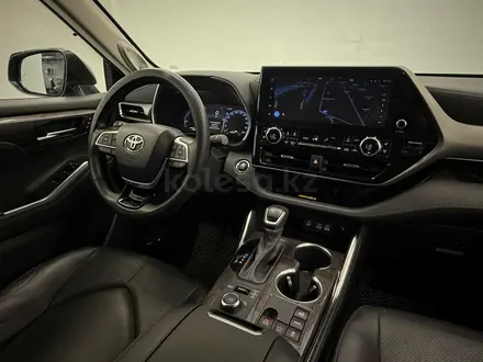 Toyota Highlander Luxe 2023 года за 32 600 000 тг. в Астана – фото 13