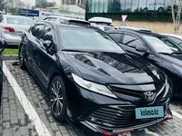 Toyota Camry 2020 года за 14 000 000 тг. в Алматы