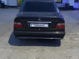 Mercedes-Benz E 280 1993 годаүшін1 400 000 тг. в Актобе – фото 3