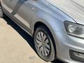 Volkswagen Polo 2015 годаfor3 200 000 тг. в Актобе – фото 2