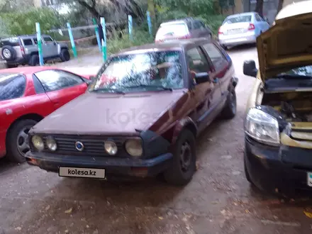 Volkswagen Golf 1991 года за 700 000 тг. в Алматы – фото 2