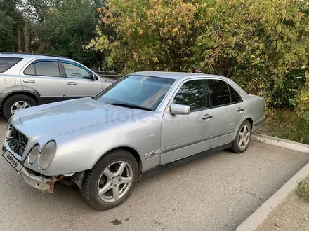 Mercedes-Benz E 280 1998 года за 1 500 000 тг. в Актобе – фото 5