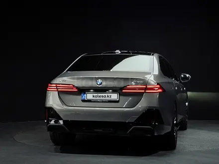BMW 530 XDrive 2025 года за 35 500 000 тг. в Астана – фото 3