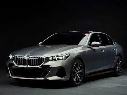 BMW 530 XDrive 2025 года за 35 500 000 тг. в Астана