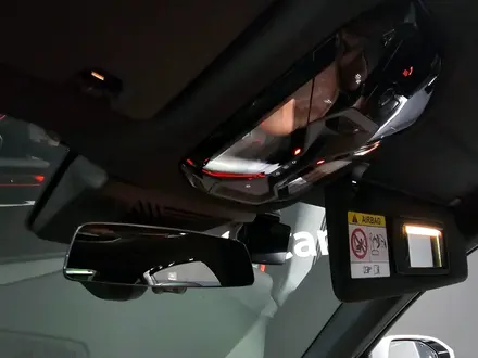 BMW 530 XDrive 2025 года за 35 500 000 тг. в Астана – фото 11
