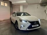 Lexus ES 300h 2016 года за 15 000 000 тг. в Алматы