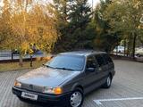 Volkswagen Passat 1992 годаfor1 800 000 тг. в Астана