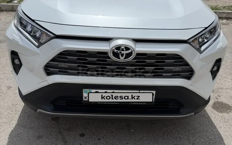 Toyota RAV4 2025 года за 18 500 000 тг. в Шымкент