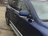 Volkswagen Touareg 2005 года за 4 500 000 тг. в Усть-Каменогорск – фото 2