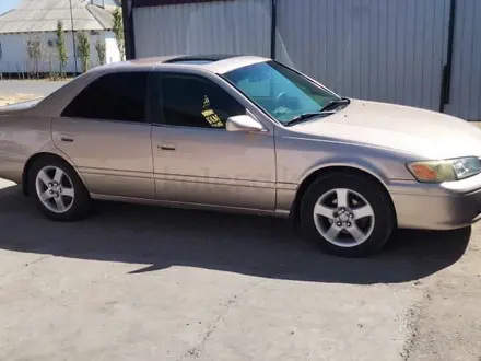 Toyota Camry 2000 года за 3 200 000 тг. в Шымкент – фото 3