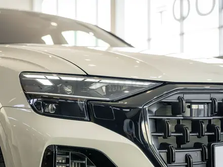 Audi Q8 55 TFSI Quattro 2026 года за 48 000 000 тг. в Алматы – фото 15