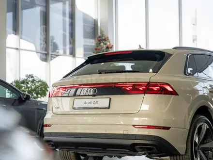 Audi Q8 55 TFSI Quattro 2026 года за 48 000 000 тг. в Алматы – фото 25