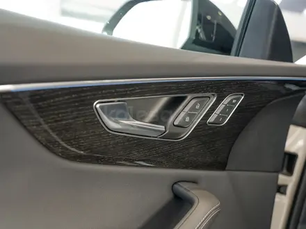 Audi Q8 55 TFSI Quattro 2026 года за 48 000 000 тг. в Алматы – фото 41