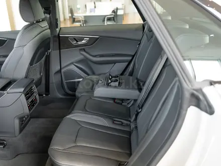 Audi Q8 55 TFSI Quattro 2026 года за 48 000 000 тг. в Алматы – фото 50