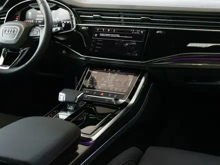 Audi Q8 55 TFSI Quattro 2026 года за 48 000 000 тг. в Алматы – фото 32