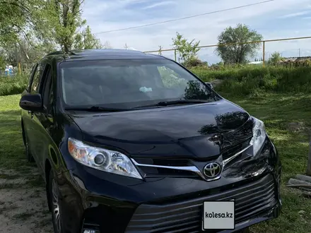 Toyota Sienna 2017 года за 14 700 000 тг. в Алматы – фото 9