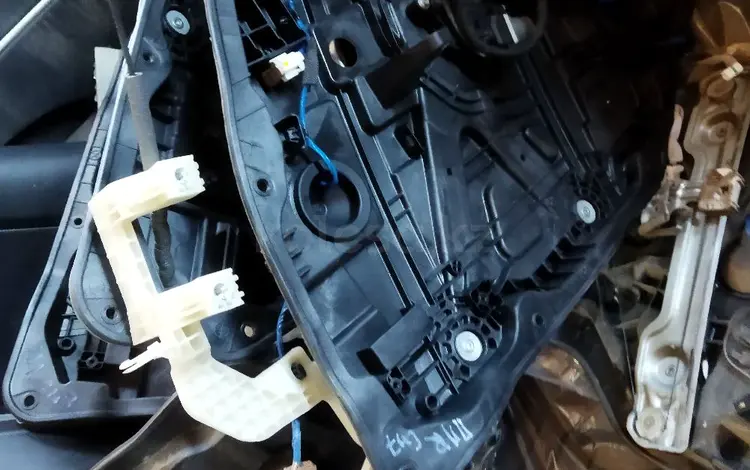 Стеклоподъёмники за 40 000 тг. в Алматы