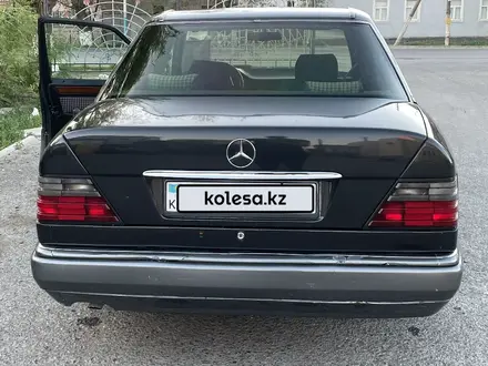 Mercedes-Benz E 220 1995 года за 2 300 000 тг. в Кызылорда – фото 9
