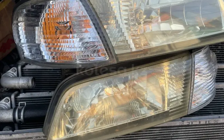 Передние фары Nissan Sunny B15 (2000-2005) за 60 000 тг. в Алматы