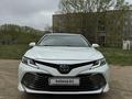 Toyota Camry 2020 года за 14 300 000 тг. в Семей – фото 2