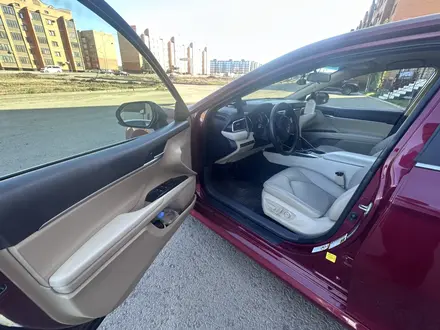 Toyota Camry 2019 года за 12 500 000 тг. в Актобе – фото 11