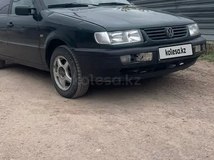 Volkswagen Passat 1995 годаүшін1 770 000 тг. в Атбасар – фото 8